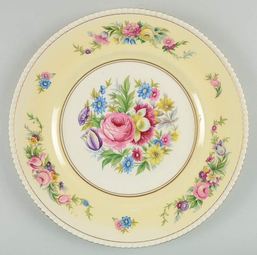 Hampton Court Large Dinner Plate by Fondeville-1