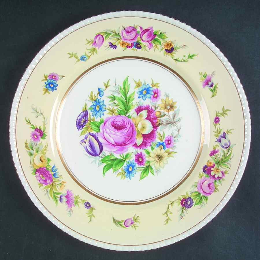 Hampton Court Dinner Plate by Fondeville-1