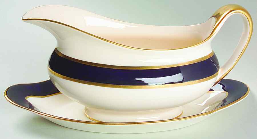 Imperial Gravy Boat & Underplate by Fondeville-1