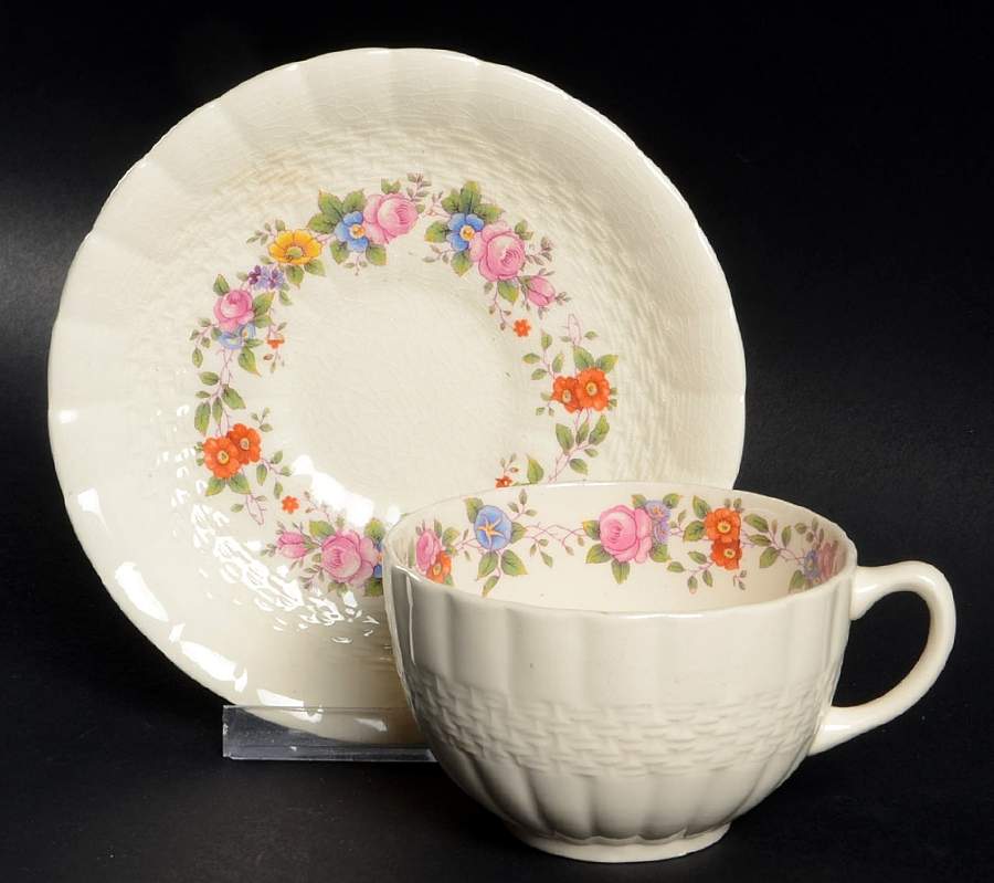 Oakwood Flat Cup & Saucer Set by Fondeville-1