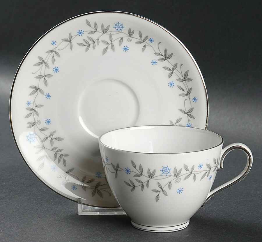 Arietta Flat Cup & Saucer Set by Franconia-Krautheim & Adelburg-1