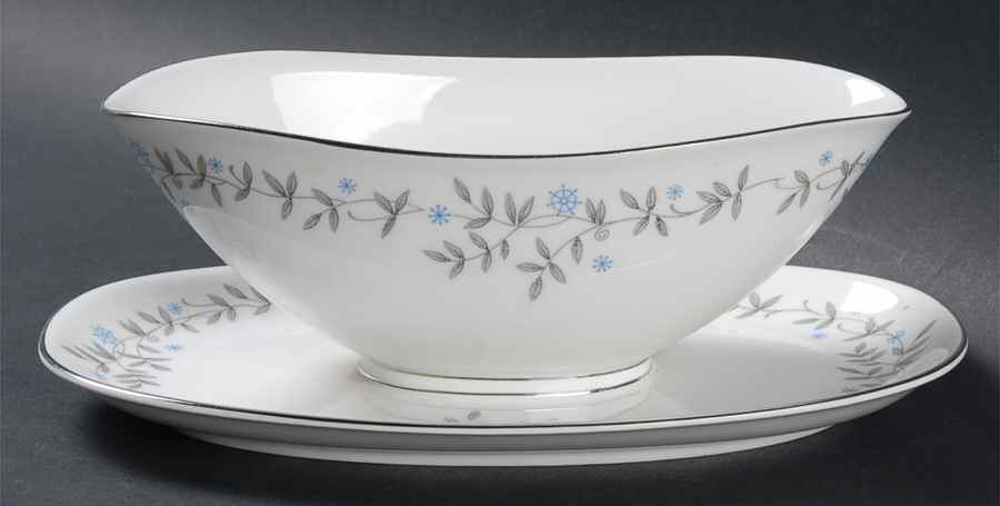 Arietta Gravy Boat with Attached Underplate by Franconia-Krautheim & Adelburg-1
