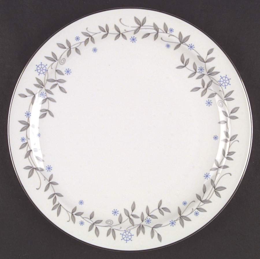 Arietta Dinner Plate by Franconia-Krautheim & Adelburg-1
