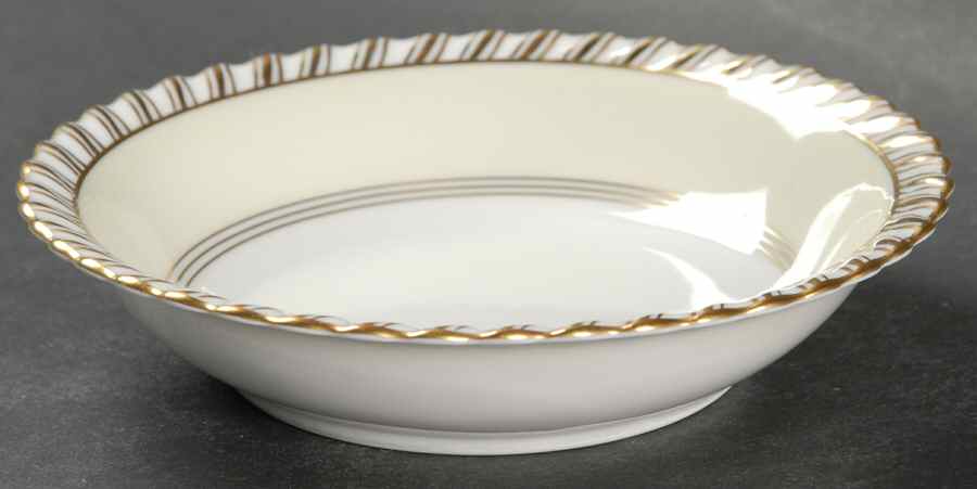 Baronial (White Center) Fruit/Dessert (Sauce) Bowl by Franconia-Krautheim & Adelburg-1