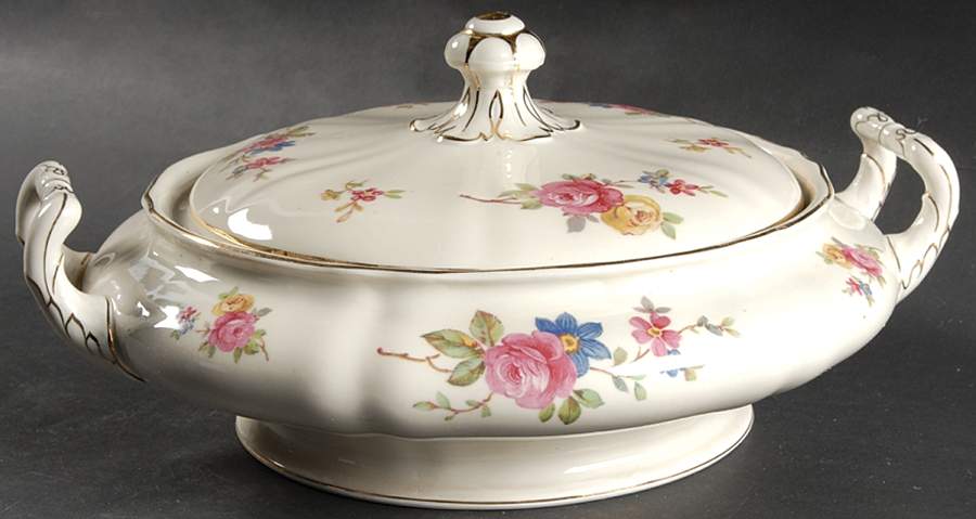 Carmen Cream Round Covered Vegetable by Franconia-Krautheim & Adelburg-1
