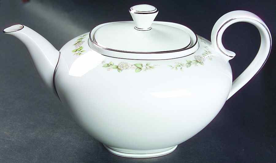 Cindy Teapot & Lid by Franconia-Krautheim & Adelburg-1