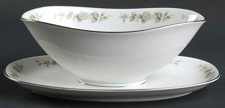 Cindy Gravy Boat with Attached Underplate by Franconia-Krautheim & Adelburg-1
