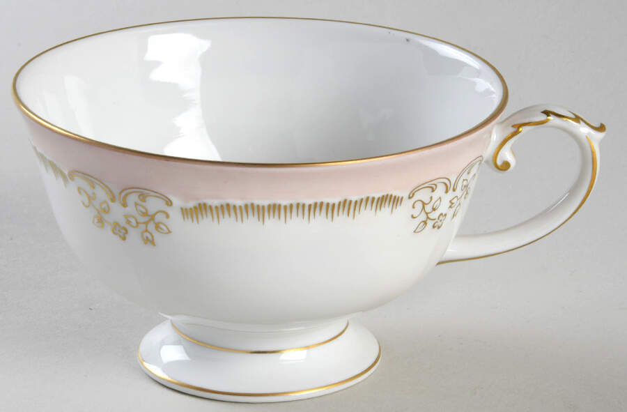 Corinne Footed Cup by Franconia-Krautheim & Adelburg-1