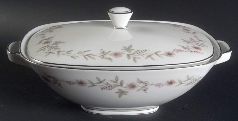 Fascination Oval Covered Vegetable by Franconia-Krautheim & Adelburg-1