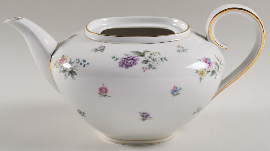 Fleurettes Teapot No Lid by Franconia-Krautheim & Adelburg-1
