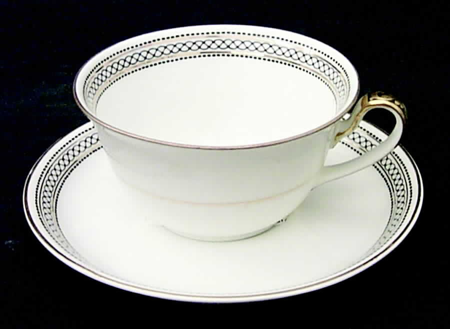 7187 Flat Cup & Saucer Set by Franconia-Krautheim & Adelburg-1