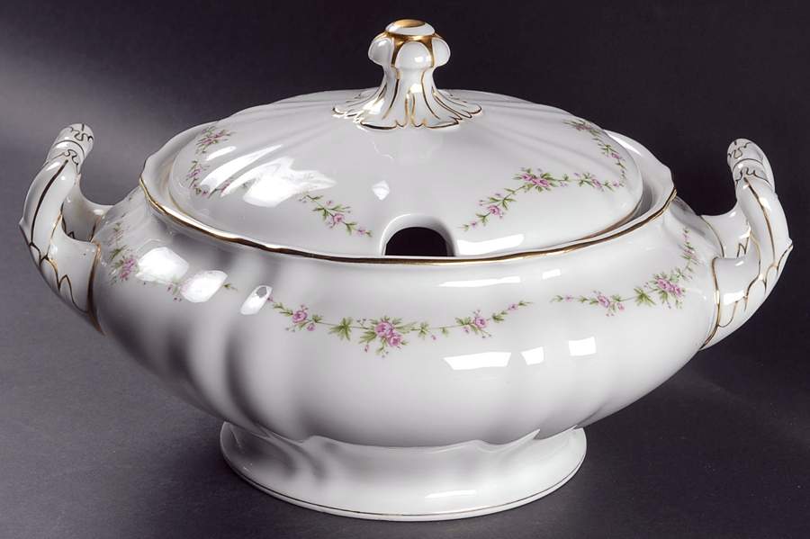 Gloria Tureen &  Lid by Franconia-Krautheim & Adelburg-1