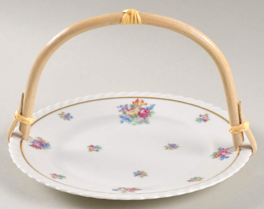 Gretchen 5 3/8"-5 5/8" Bamboo Handled Serving Plate  HC by Franconia-Krautheim & Adelburg-1