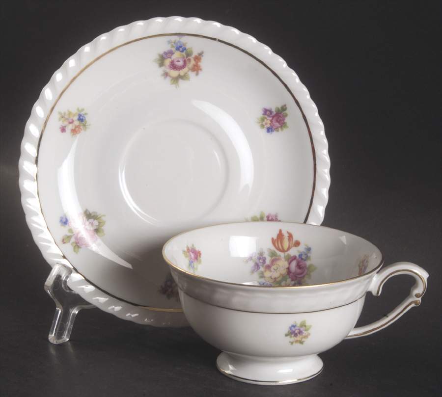 Gretchen Footed Cup by Franconia-Krautheim & Adelburg-1