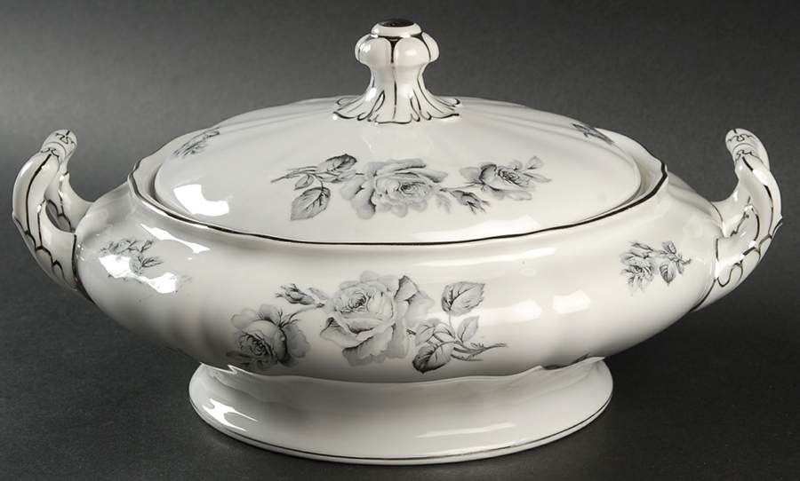 Grixella Round Covered Vegetable by Franconia-Krautheim & Adelburg-1