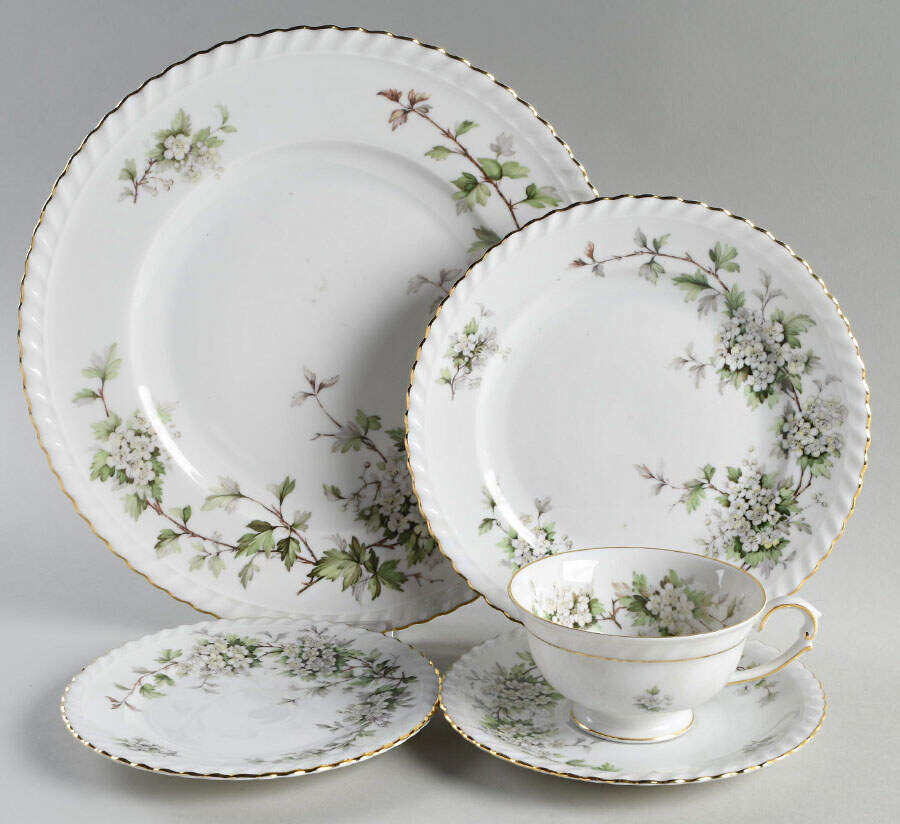 Hawthorn 40 Piece Estate Set by Franconia-Krautheim & Adelburg-1