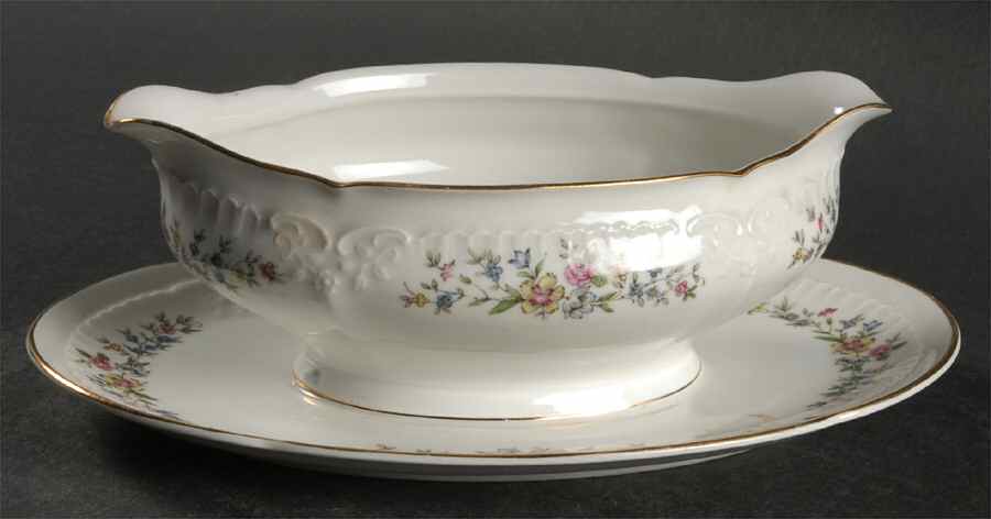 Isabelle Gravy Boat with Attached Underplate by Franconia-Krautheim & Adelburg-1