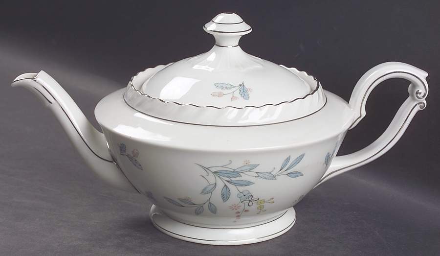 Laurel Oak Teapot & Lid by Franconia-Krautheim & Adelburg-1
