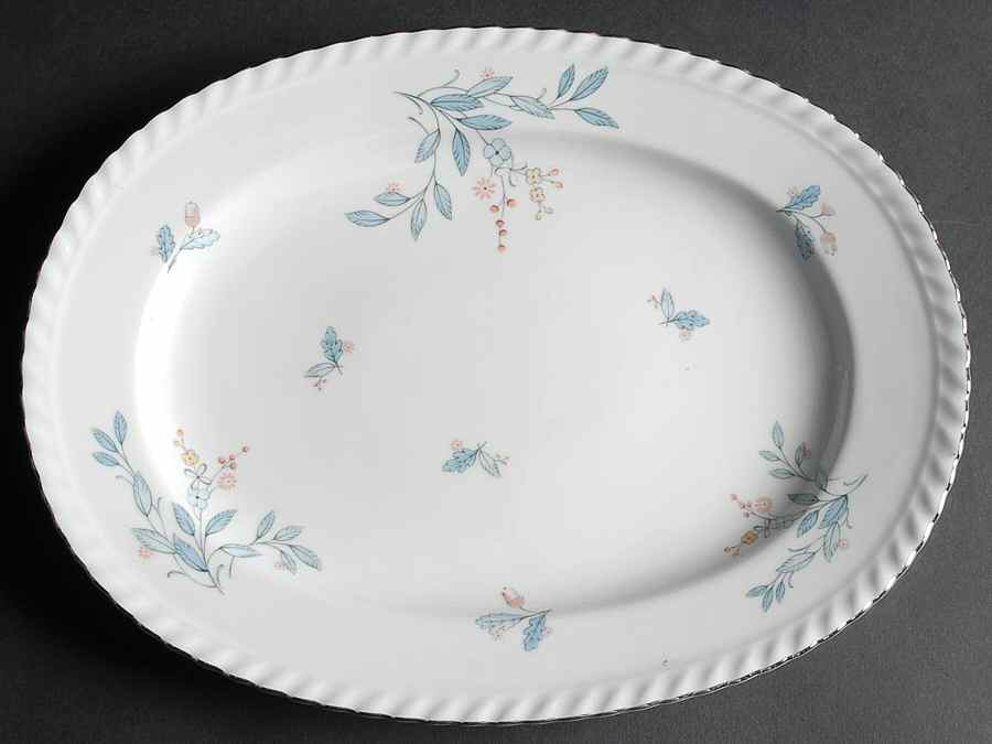 Laurel Oak 12" Oval Serving Platter by Franconia-Krautheim & Adelburg-1
