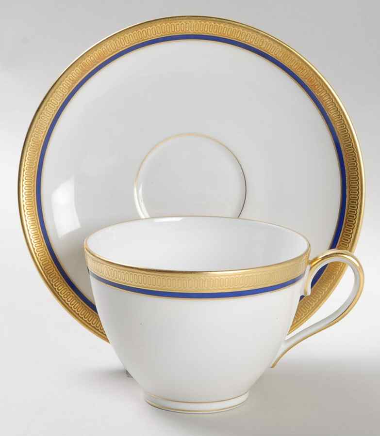 La Reine Footed Cup & Saucer Set by Franconia-Krautheim & Adelburg-1