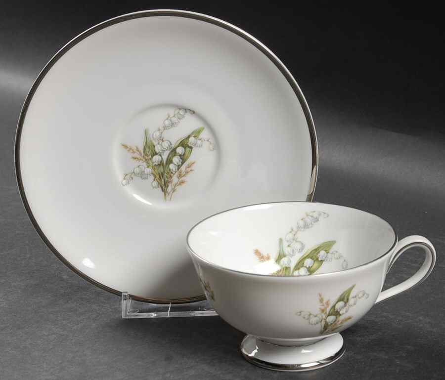 Lily Footed Cup & Saucer Set by Franconia-Krautheim & Adelburg-1