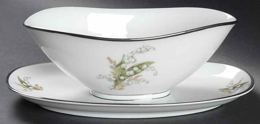 Lily Gravy Boat with Attached Underplate by Franconia-Krautheim & Adelburg-1