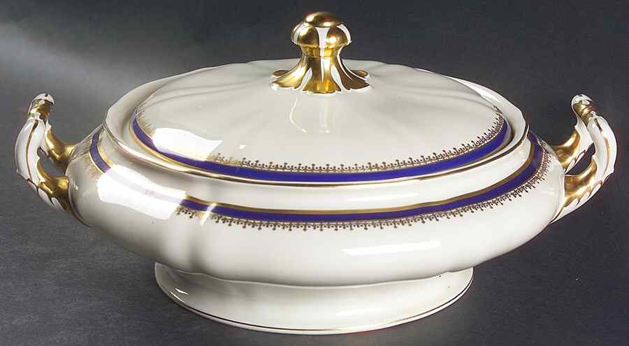 Matilde Round Covered Vegetable by Franconia-Krautheim & Adelburg-1