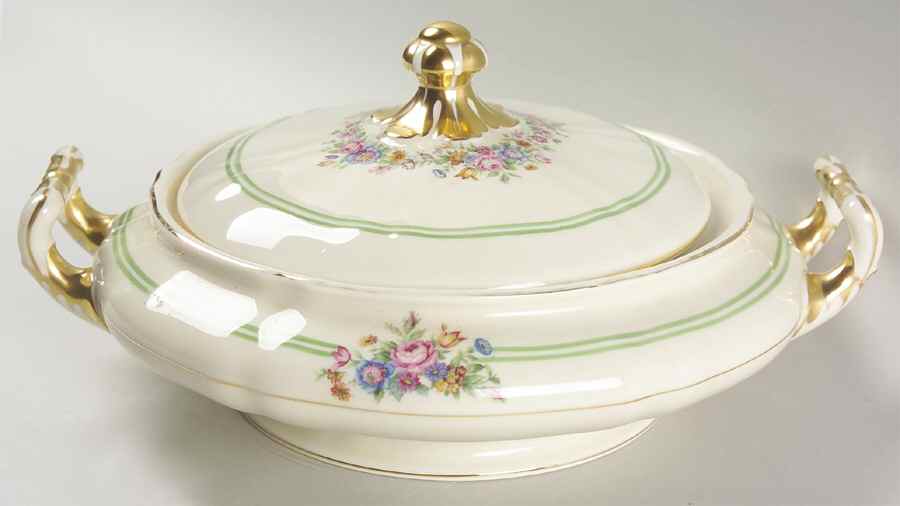 Musetta (Rim Shape) Round Covered Vegetable by Franconia-Krautheim & Adelburg-1