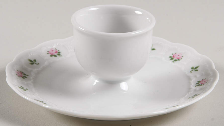 Pirouette Egg Cup with Attached Underplate by Franconia-Krautheim & Adelburg-1