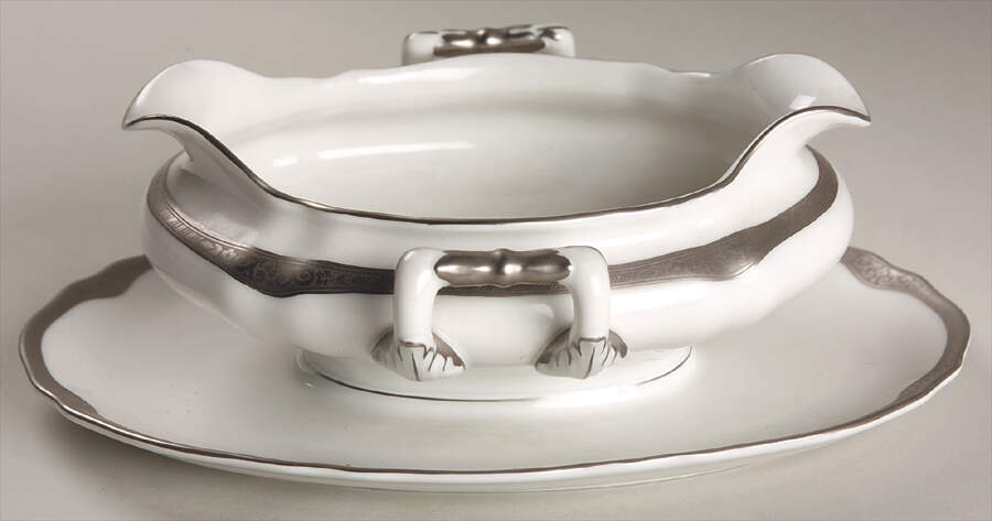 Platina Gravy Boat with Attached Underplate by Franconia-Krautheim & Adelburg-1