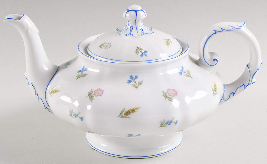 Virginia Teapot & Lid by Franconia-Krautheim & Adelburg-1