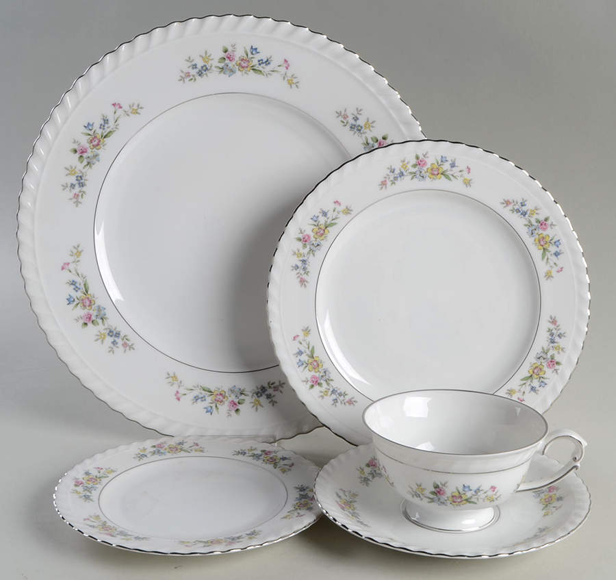 Woodfield 5 Piece Place Setting by Franconia-Krautheim & Adelburg-1
