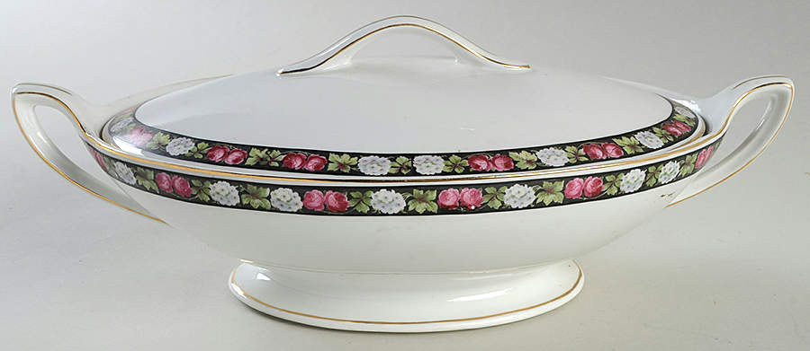 17529 Oval Covered Vegetable by Fraureuth-1