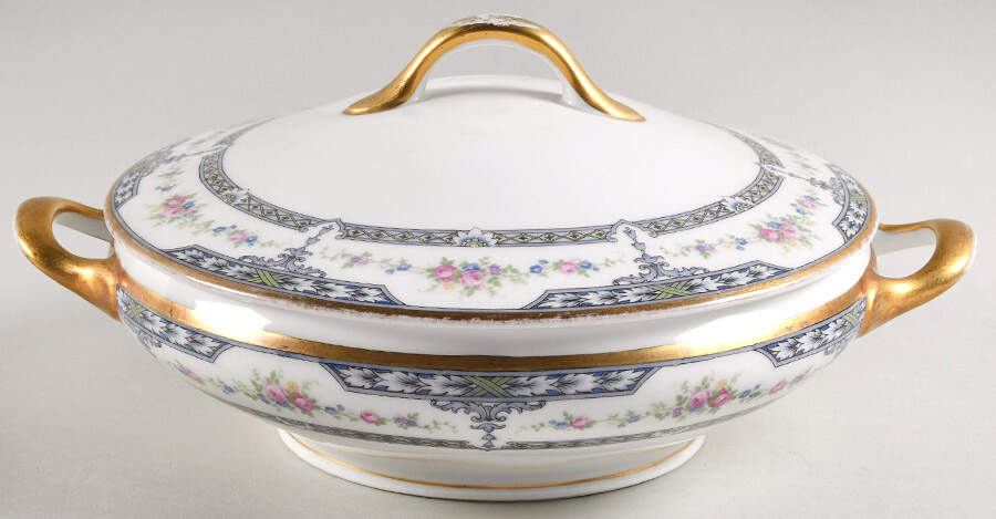 Belvedere Round Covered Vegetable by Fraureuth-1