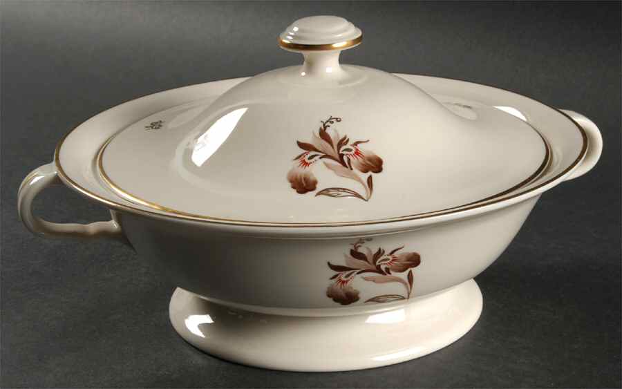 Brown Iris Round Covered Vegetable by Lunning, Frederik-1