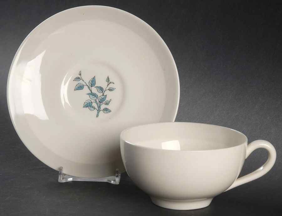 FRL1 Flat Cup & Saucer Set by Lunning, Frederik-1