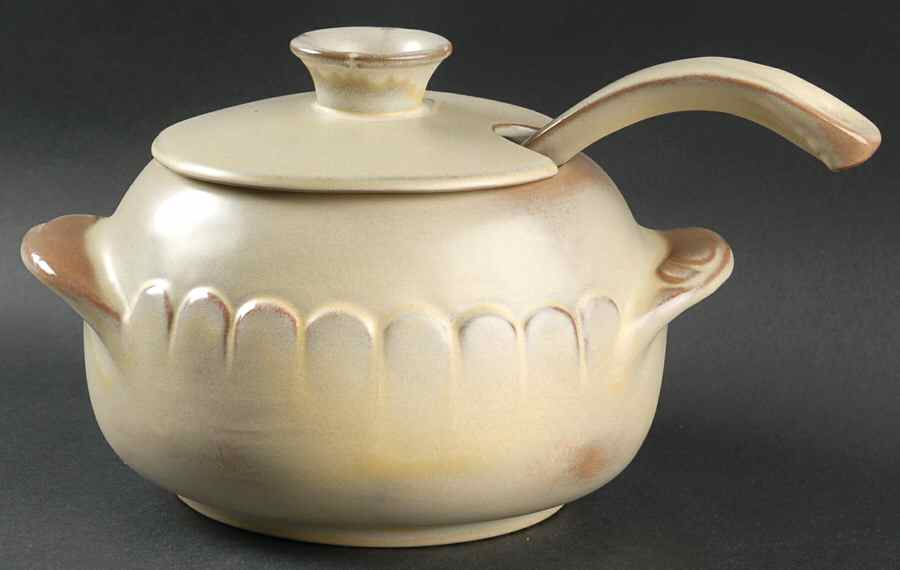 Lazy Bones (Desert Gold) Tureen & Lid w/Ladle by Frankoma-1