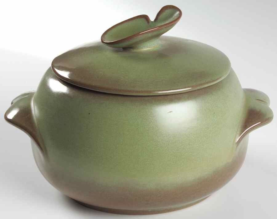 Lazy Bones Prairie Green 1.75 Qt Round Covered Casserole by Frankoma-1