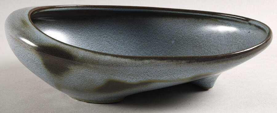 Plainsman Woodland Moss 10" Oval Vegetable Bowl by Frankoma-1