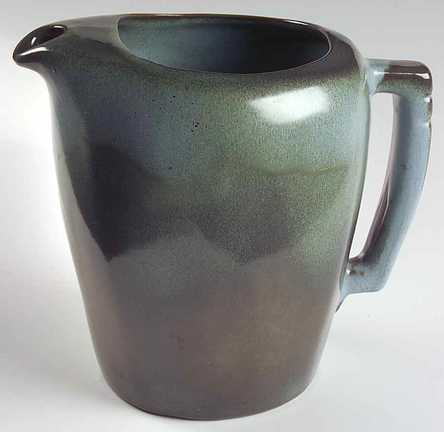 Plainsman Woodland Moss 96 Oz Pitcher by Frankoma-1
