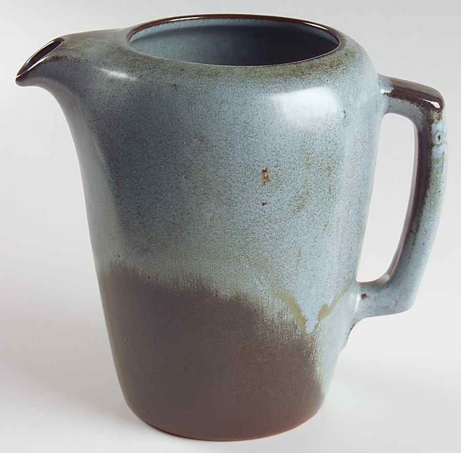 Plainsman Woodland Moss 38 Oz Pitcher by Frankoma-1