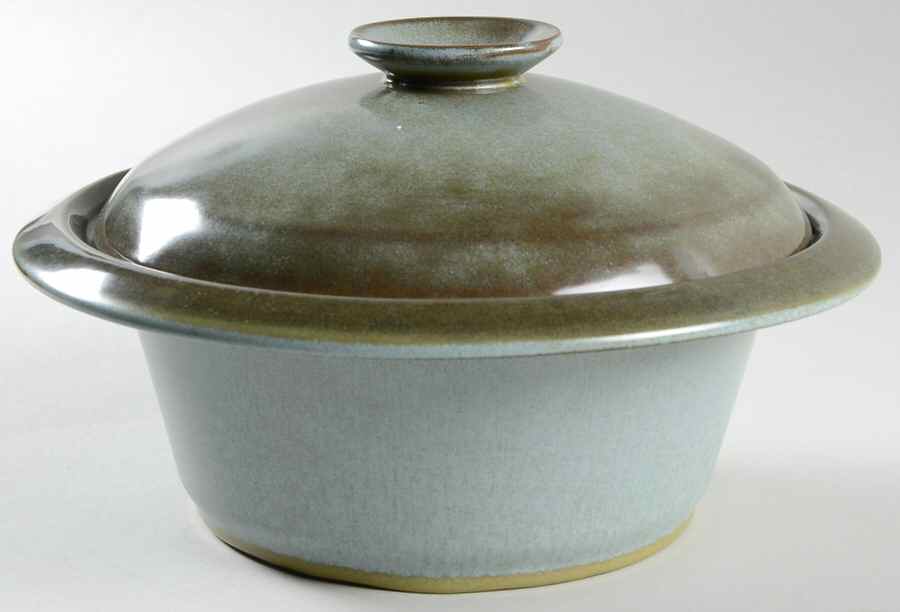 Plainsman Woodland Moss 1.5 Qt Round Covered Casserole by Frankoma-1