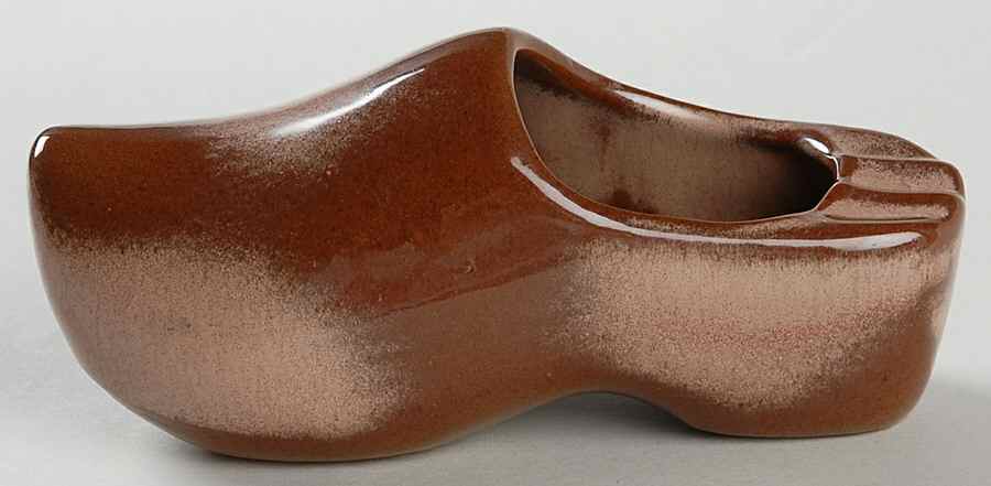 Plainsman Brown 6" Dutch Shoe Ashtray by Frankoma-1
