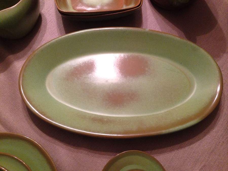 Plainsman Green 19" Oval Serving Platter by Frankoma-1