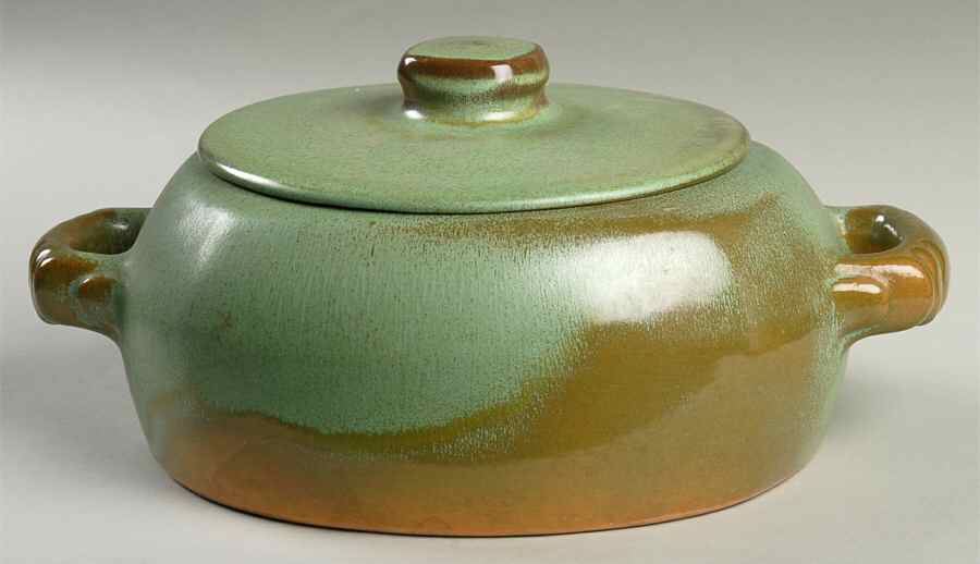 Plainsman Green 1.5 Qt Round Covered Casserole by Frankoma-1
