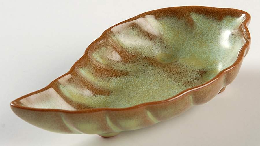 Plainsman Green Small Leaf Dish by Frankoma-1