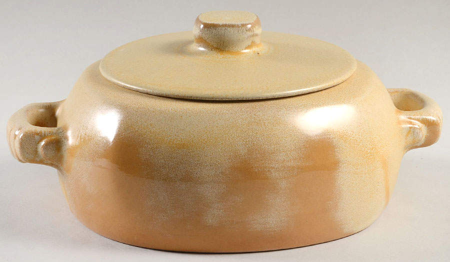 Plainsman Gold 1.5 Qt Round Covered Casserole by Frankoma-1