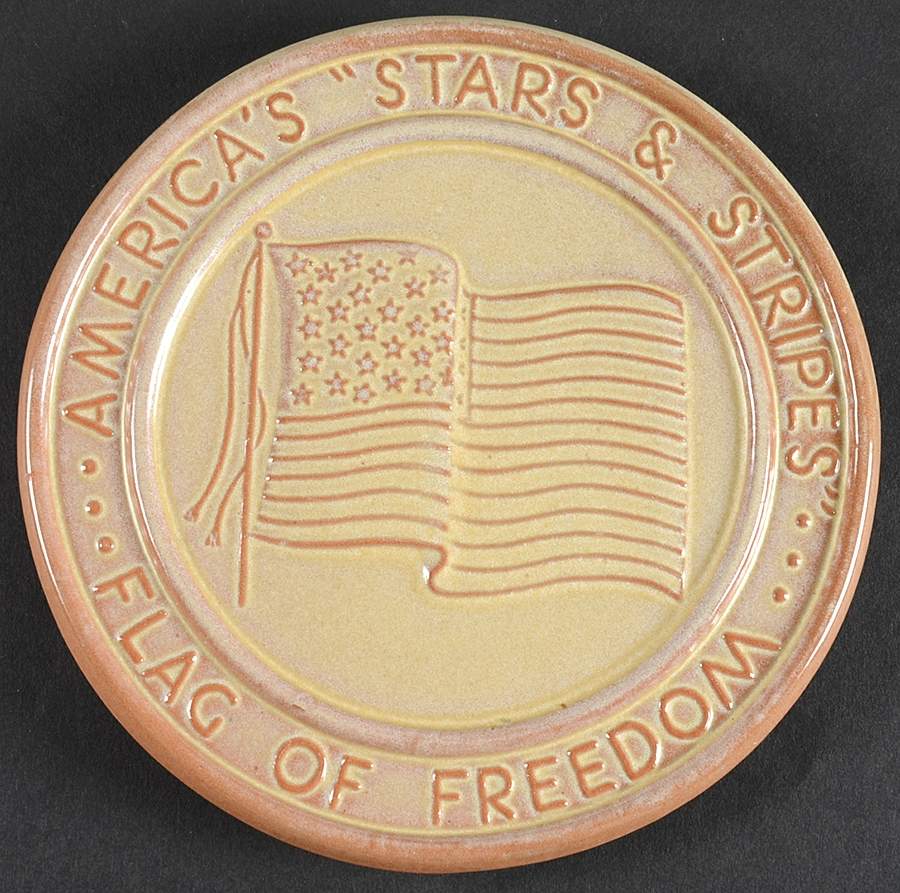 Bicentennial Trivet American Flag-Desert Gold - No Box by Frankoma-1