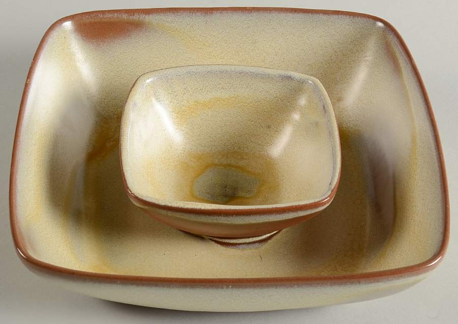 Plainsman Gold 1 Piece Chip & Dip by Frankoma-1