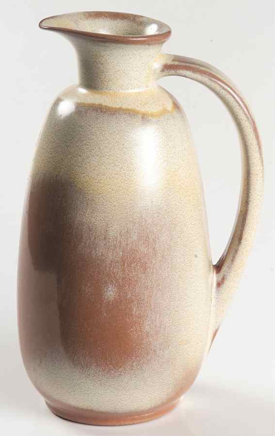 Plainsman Gold 22 Oz Pitcher by Frankoma-1
